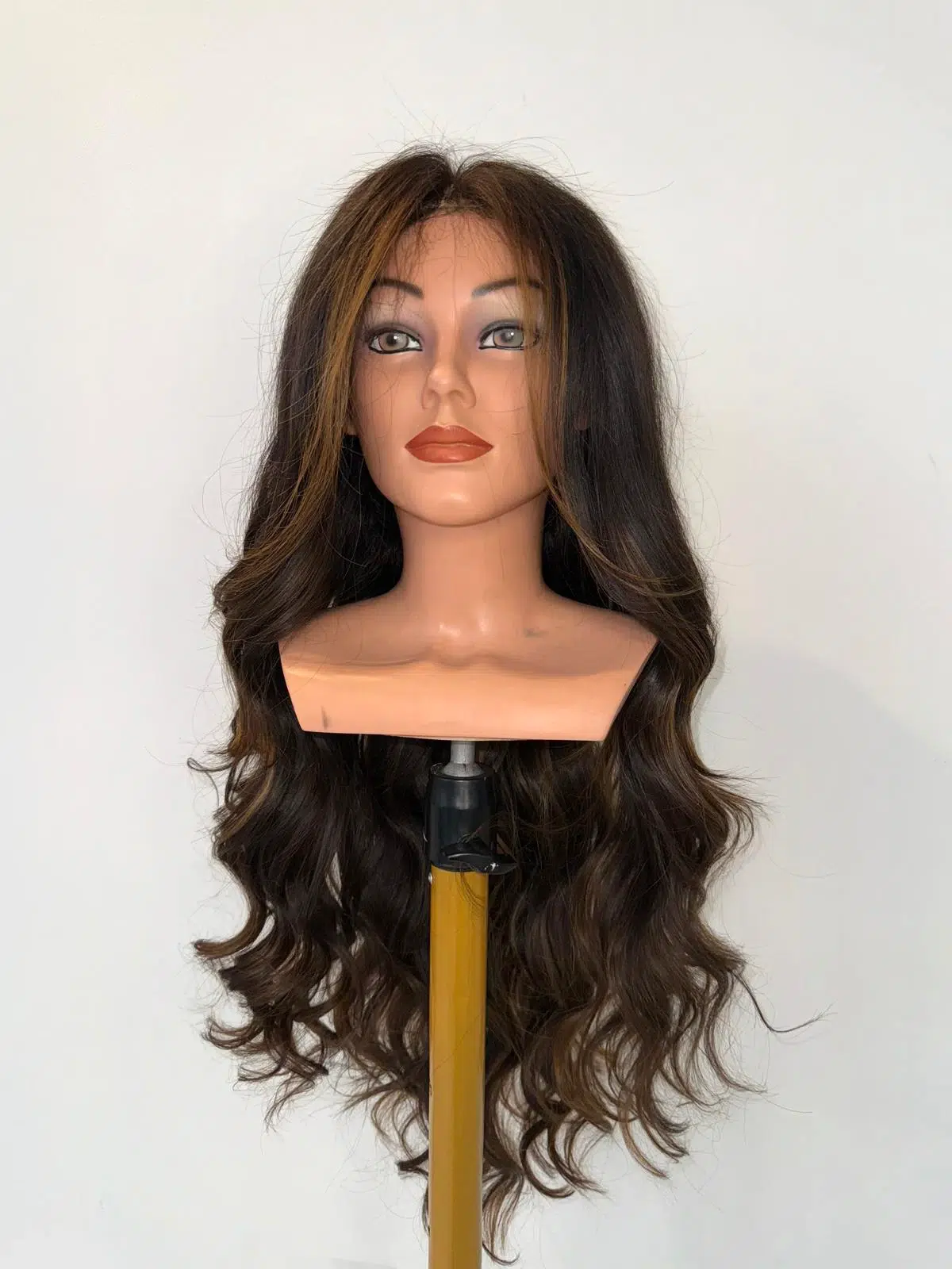 Die Honigperücke mit leichtem Balayage — Ansicht 6